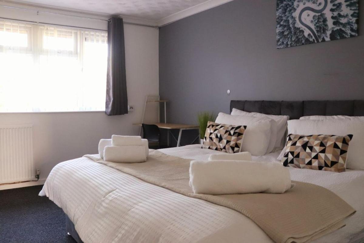 Apartment The Randolph Cosy 3br Close To Shops Milton Keynes